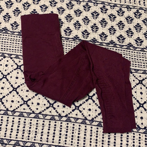 Fabletics 7/8 Burgendy Leggings - Picture 2 of 2